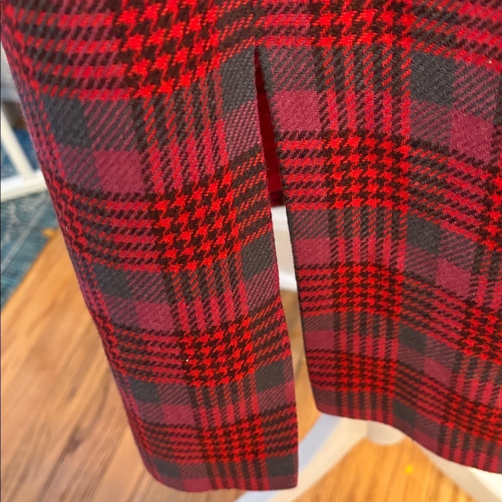 Vintage Jimmy Hourihan wool skirt with satin lining. Made in Ireland. size 8/10. - Picture 6 of 10